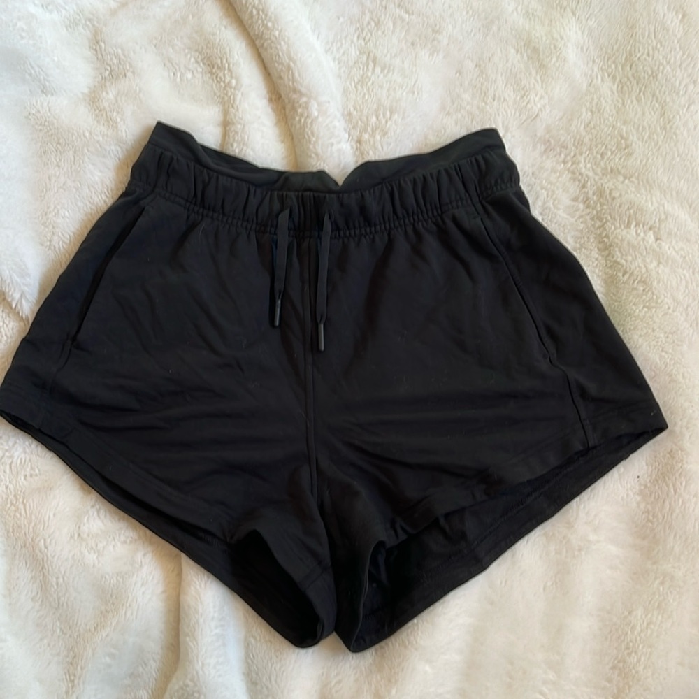 Lululemon black shorts